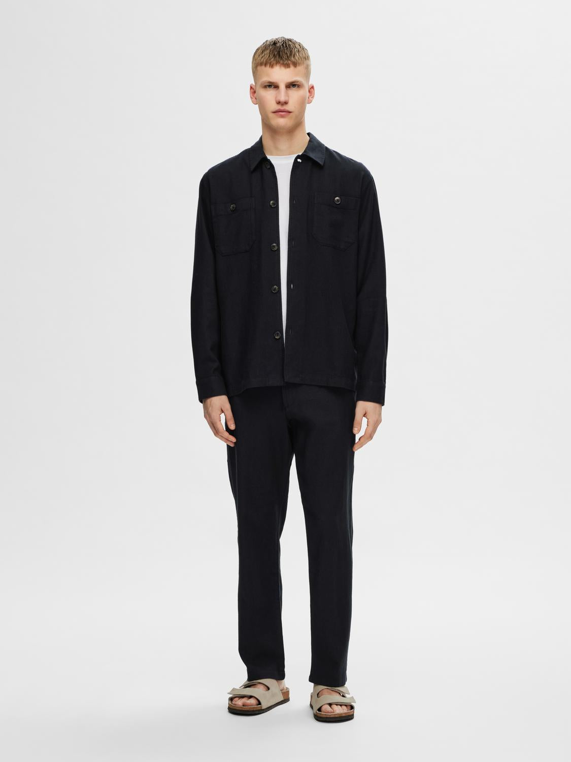 model_shot-front_full